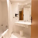 호텔 Gruberhof Igls 3*