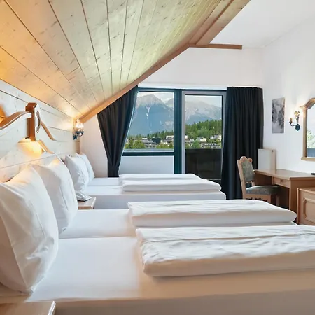 Hotel Gruberhof Igls 3*
