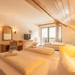 Gruberhof Igls Otel 3*